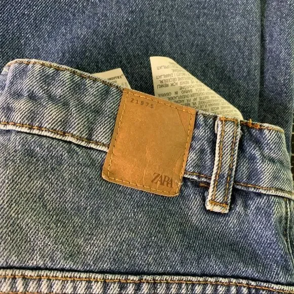 Zara Distressed Jeans - Picture 12 of 12